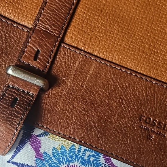 Fossil Brown Leather Messenger Bag - Picture 10 of 16